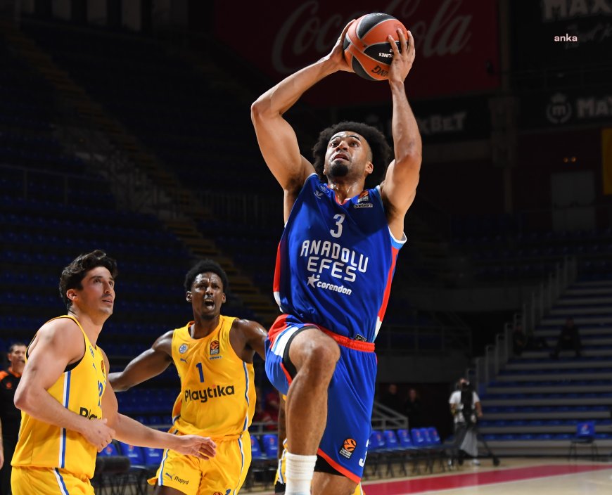 Anadolu Efes, Maccabi Playtika Tel Aviv'e 93-91 yenildi