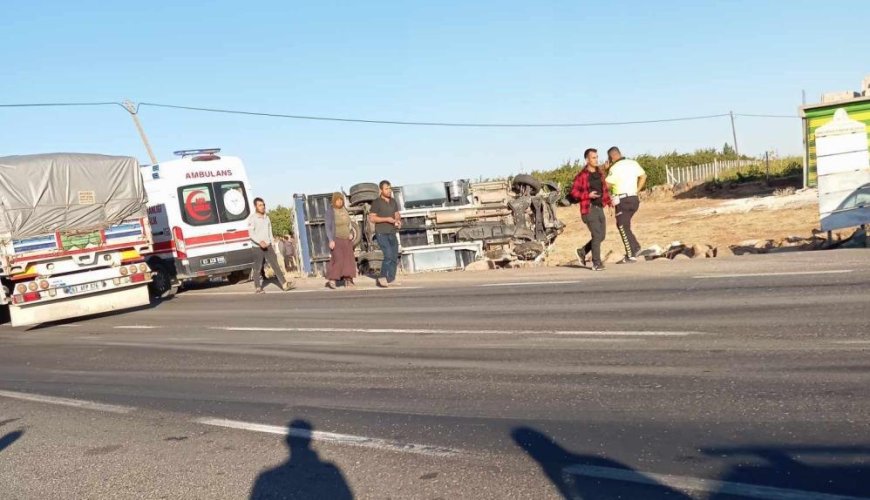 Şanlıurfa'da kamyonet otomobille çarpıştı: 6 yaralı