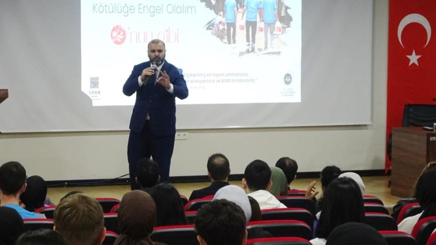 Tavşanlı'da "Peygamberimiz ve Karakter İnşası“ konulu konferans