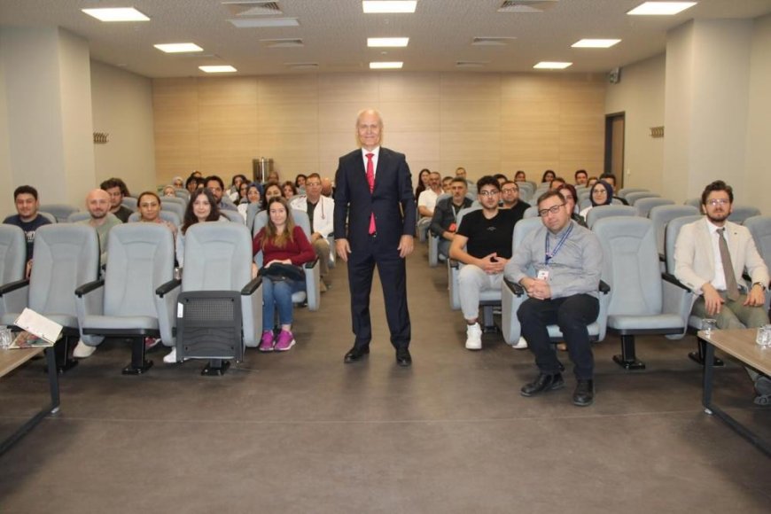 Kütahya Şehir Hastanesi'nde konferans