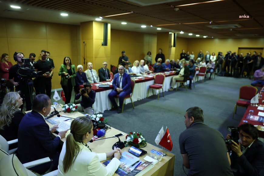 14'üncü Antalya Kitap Fuarı başlıyor... Büyükşehir Belediye Başkanı Böcek: "İnsanlığa çağrı yapmak amacıyla fuara 'İnsan Olmak' temasıyla çıkıyoruz"