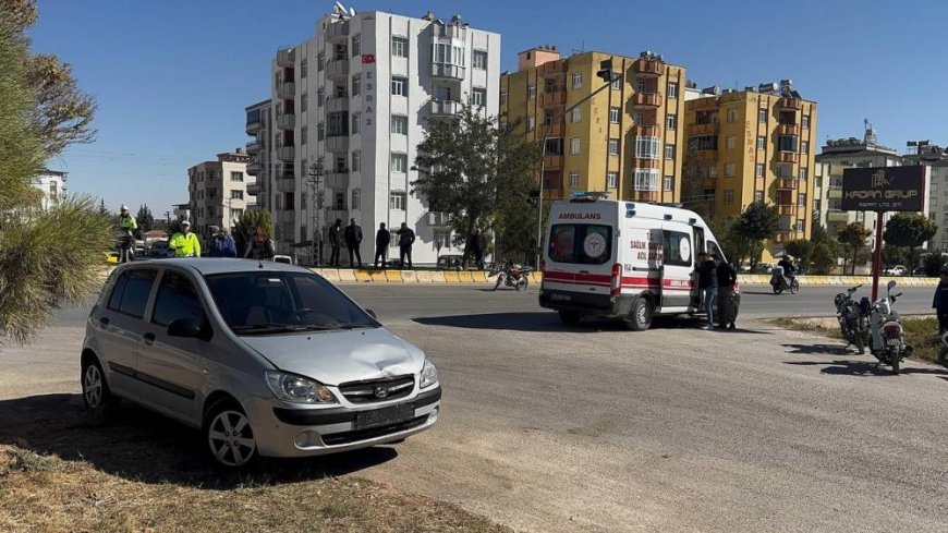 Kilis'te motosiklet ile otomobil çarpıştı:2 yaralı