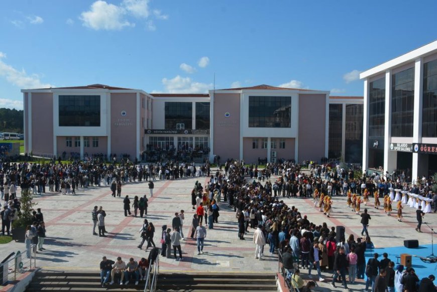 Sinop'ta Palamut Şenliği: 4 bin palamut ikram edildi