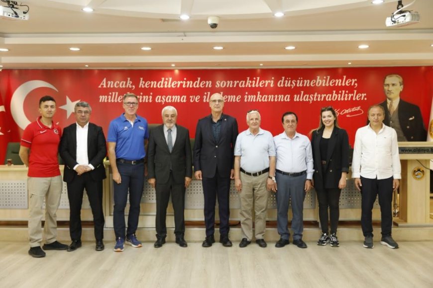 Alanya'da Triatlon heyecanı yarın başlıyor