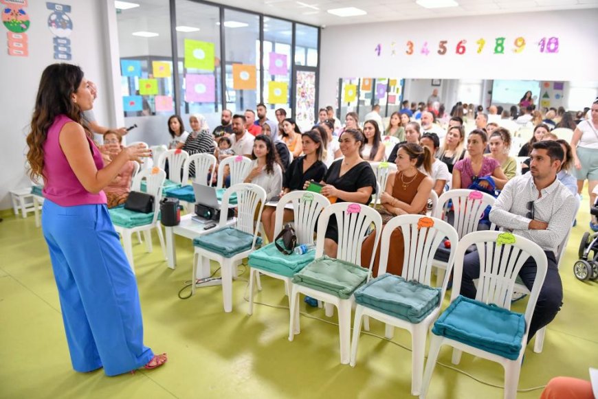 Ebeveynler 'çocukların ekran kullanımı' konusunda bilgilendirildi