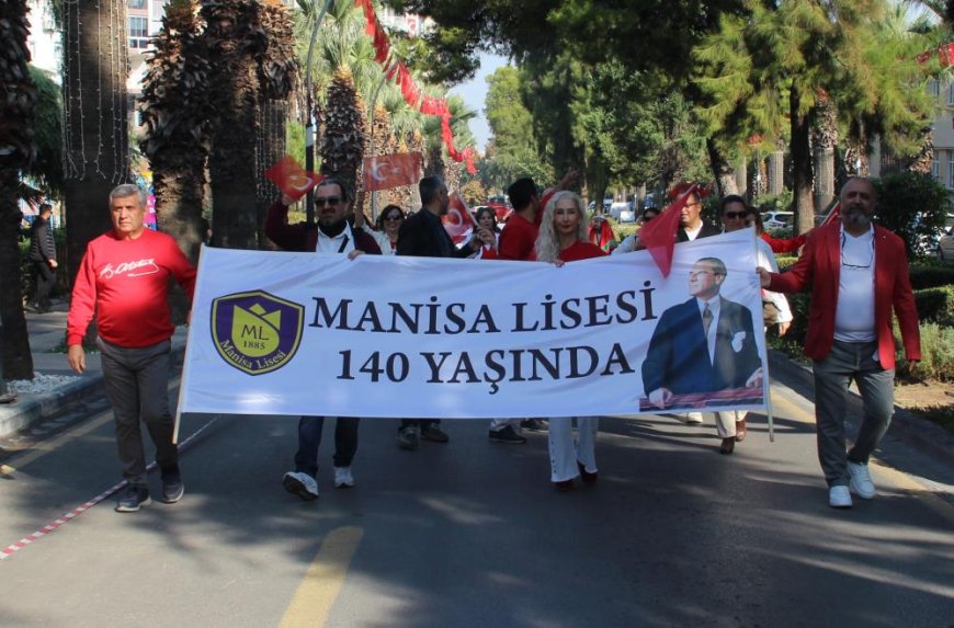 Manisa Lisesi'nden 140'ıncı yıla görkemli kutlama