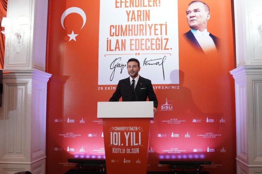 Beyoğlu'nda Cumhuriyetin 101. yılına özel Cumhuriyet Balosu