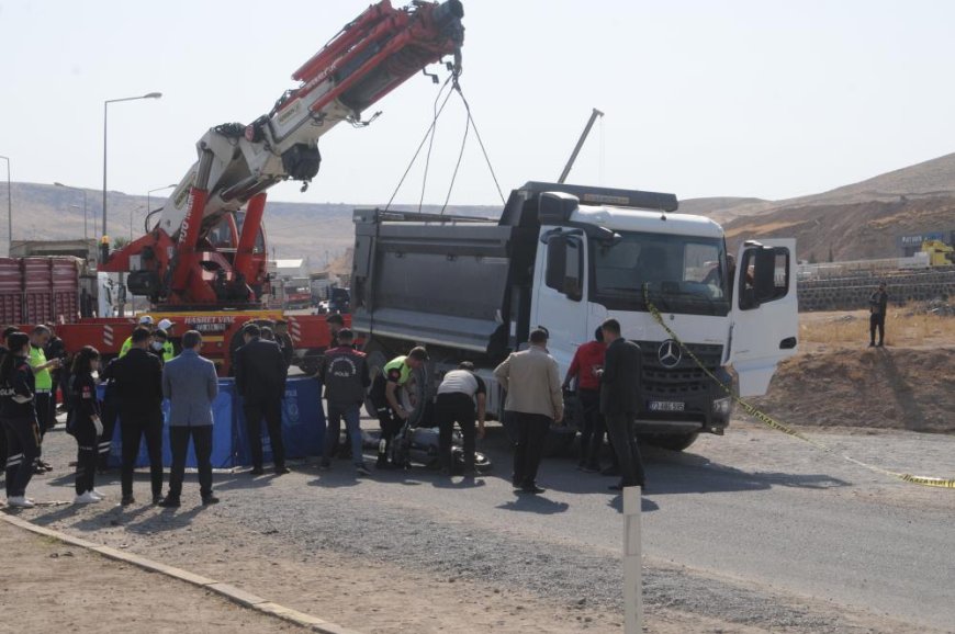 Şırnak'ta kamyon ile motosiklet çarpıştı: 1 ölü