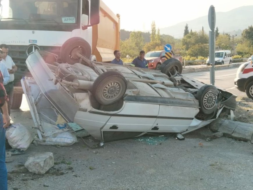 Osmaniye'de otomobil ile kamyonet çarpıştı: 3 yaralı