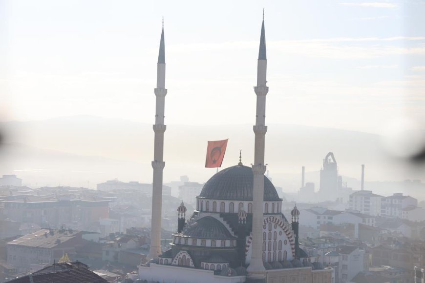 Elazığ’da sisli sabah