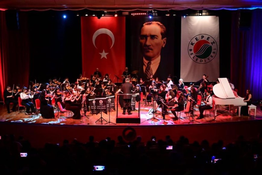 Kepez’in senfoni orkestrasından Cumhuriyet'in 101. yılına özel konser