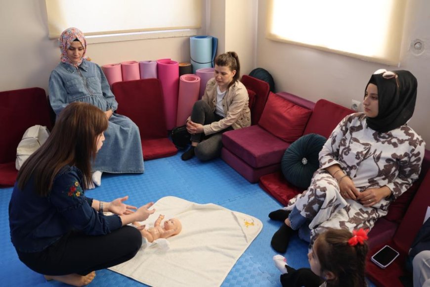 Anne adayları anneliği bu okulda öğreniyor