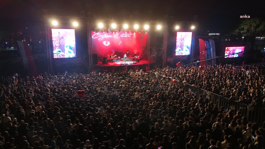 Aydınfest'in ikinci gününde Ceylan Ertem ve Gazapizm sahne aldı