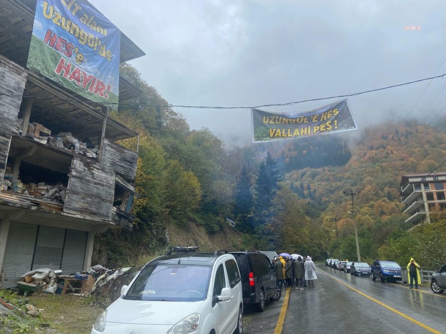 Yurttaşların Uzungöl'de HES nöbeti sürüyor... CHP Trabzon Ortahisar Belediye Meclis Üyesi İlker Akıncı: "Bu derelerin suyunu içmiş insanlar olarak HES'e karşıyız"