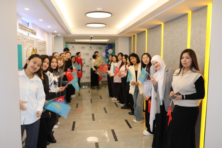 Kazakistan’da Düzce Üniversitesi Bilim Kültür ve Eğitim Merkezi açıldı