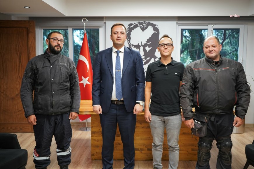 Moto kuryelerden Bornova Belediye Başkanı Eşki’ye teşekkür ziyareti