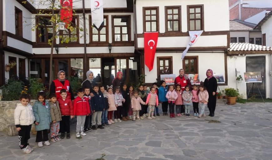 Tavşanlı'da öğrencilerin Kızılay'a ilgisi