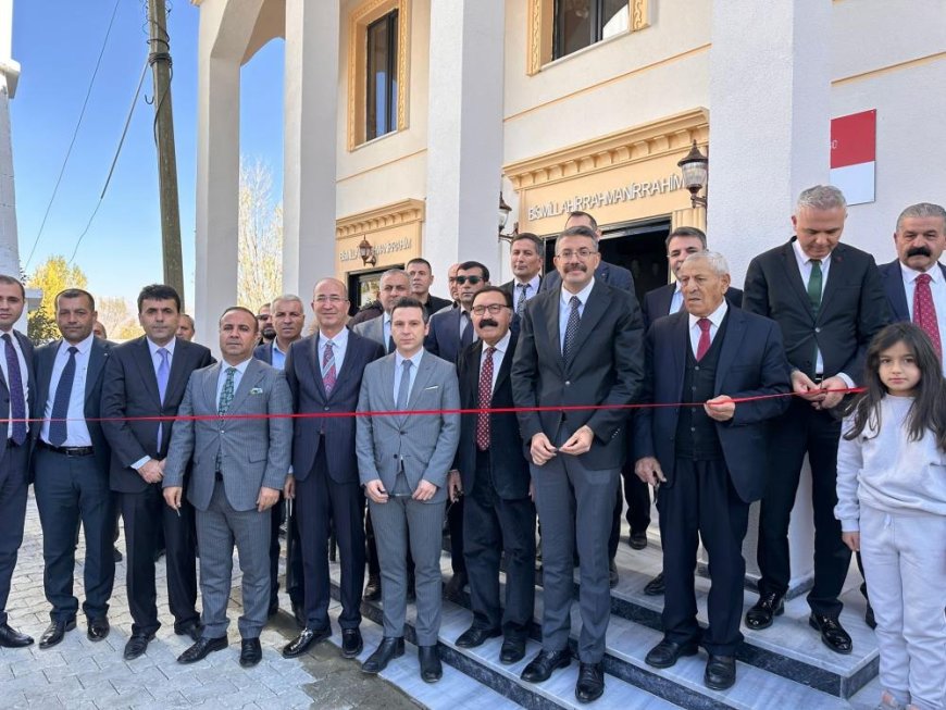 Yüksekova'da 1500 kişilik cami ibadete açıldı