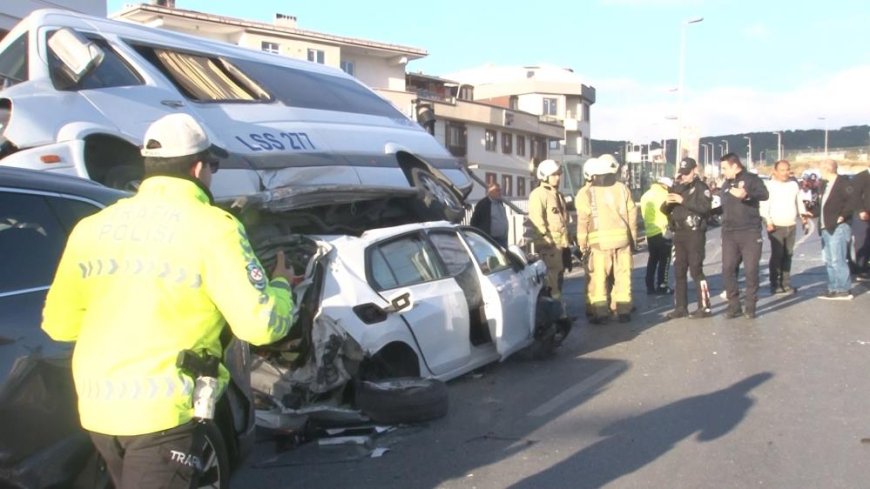 Maltepe’de vinç kontrolden çıktı, 6 aracı biçti