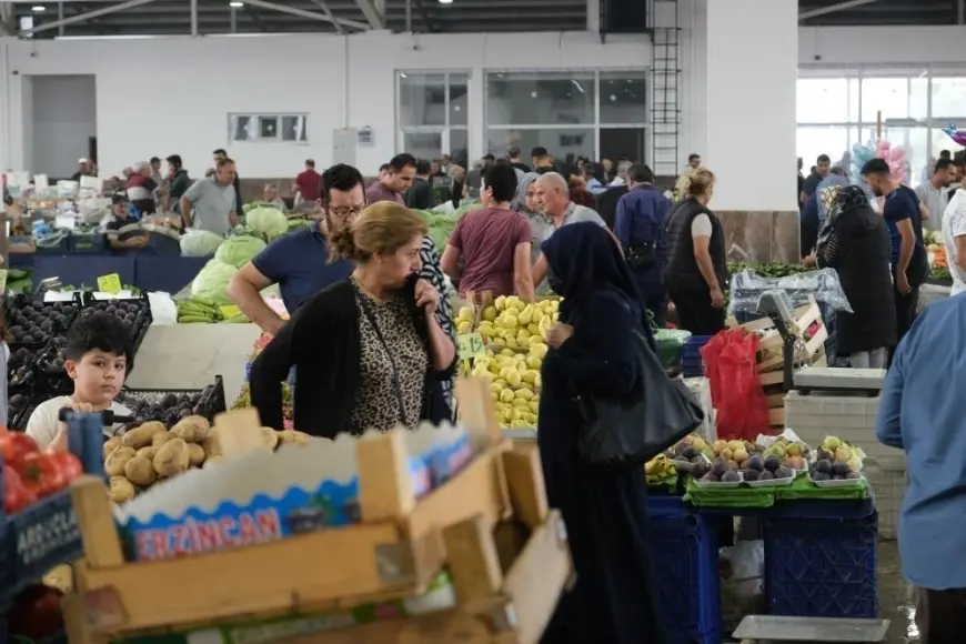 Tüketici güveni Ocak'ta yüzde 0,4 geriledi