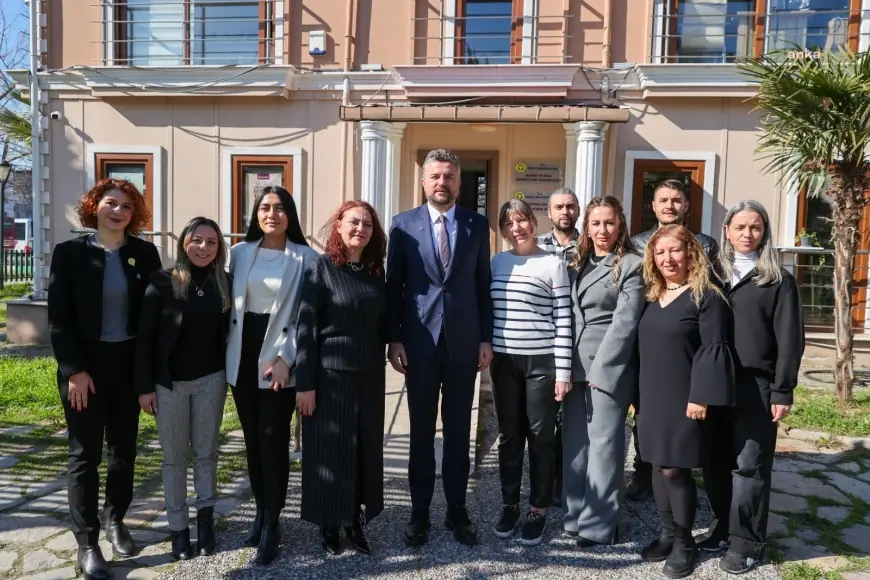 Buca Belediye Başkanı Duman, Özgecan Aslan’ı, adının verildiği merkezde andı