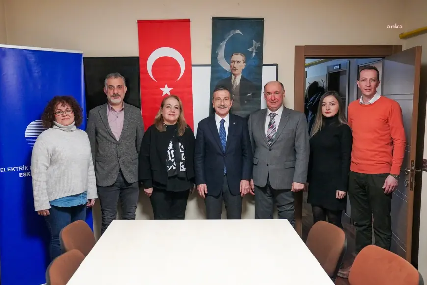 Tepebaşı Belediye Başkanı Ataç'tan EMO Başkanı Şakar ile Eskişehir Eczacı Odası Başkanı Çelik'e ziyaret