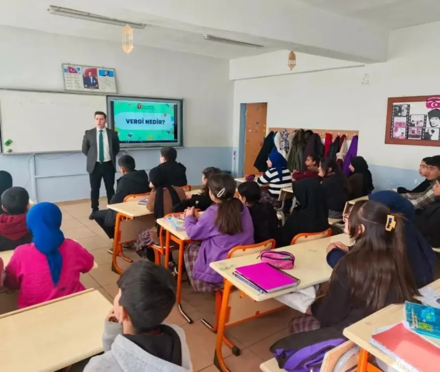 Doğubayazıt'ta vergi eğitimi semineri gerçekleştirildi