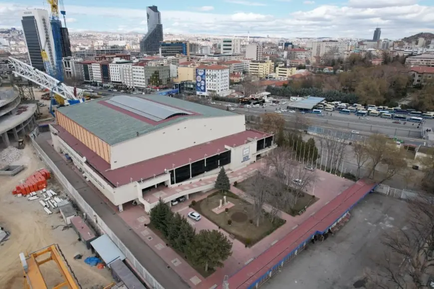 Ankara'nın tarihi Atatürk Spor ve Sergi Salonu yıkılıyor