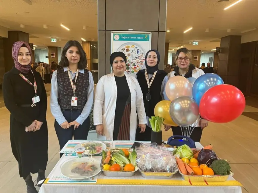 GİBTÜ Hemşirelik Bölümü öğrencilerinden Obezite Farkındalık etkinliği