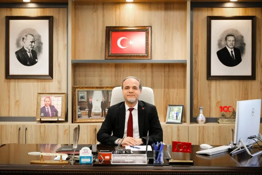 Rektör Uslu: "14 Mart, bağımsızlık ruhunun tıp öğrencileri tarafından haykırıldığı gündür"